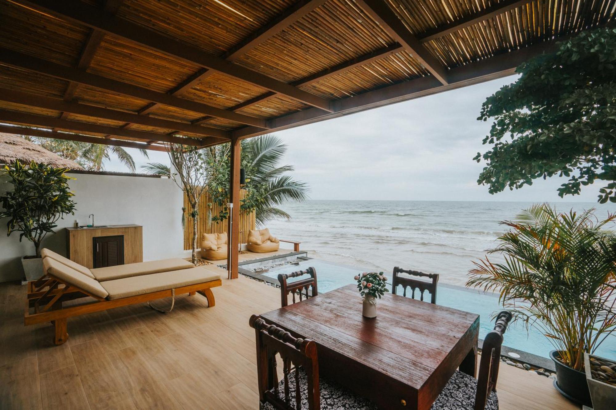 Areeya Beachfront Villas Pranburi Ban Nong Sua  Exterior photo