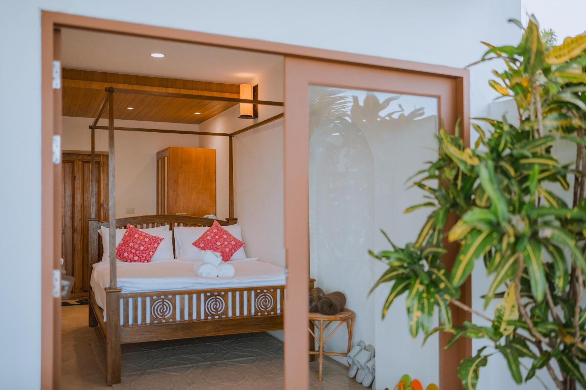 Areeya Beachfront Villas Pranburi Ban Nong Sua  Exterior photo