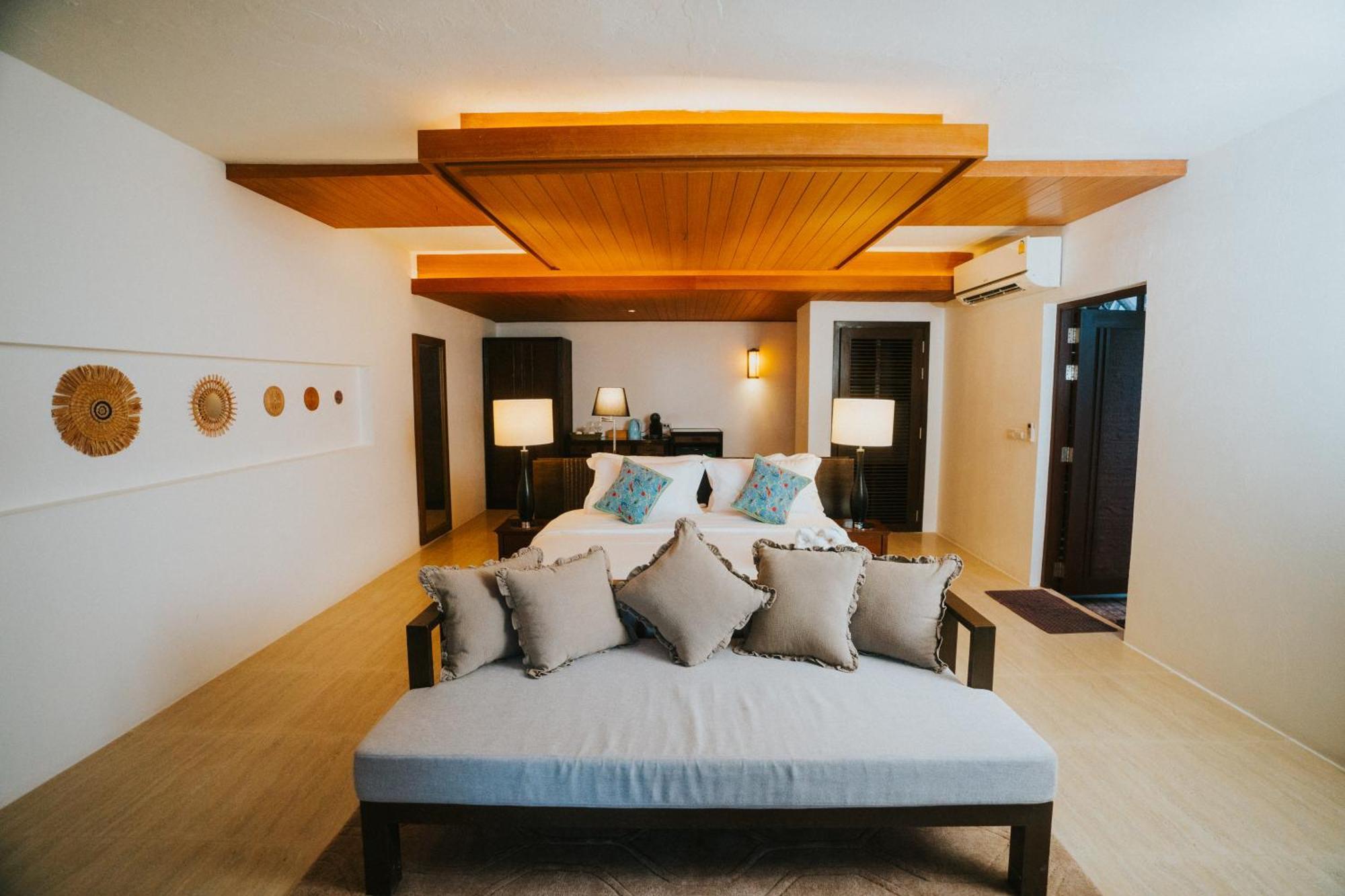 Areeya Beachfront Villas Pranburi Ban Nong Sua  Exterior photo
