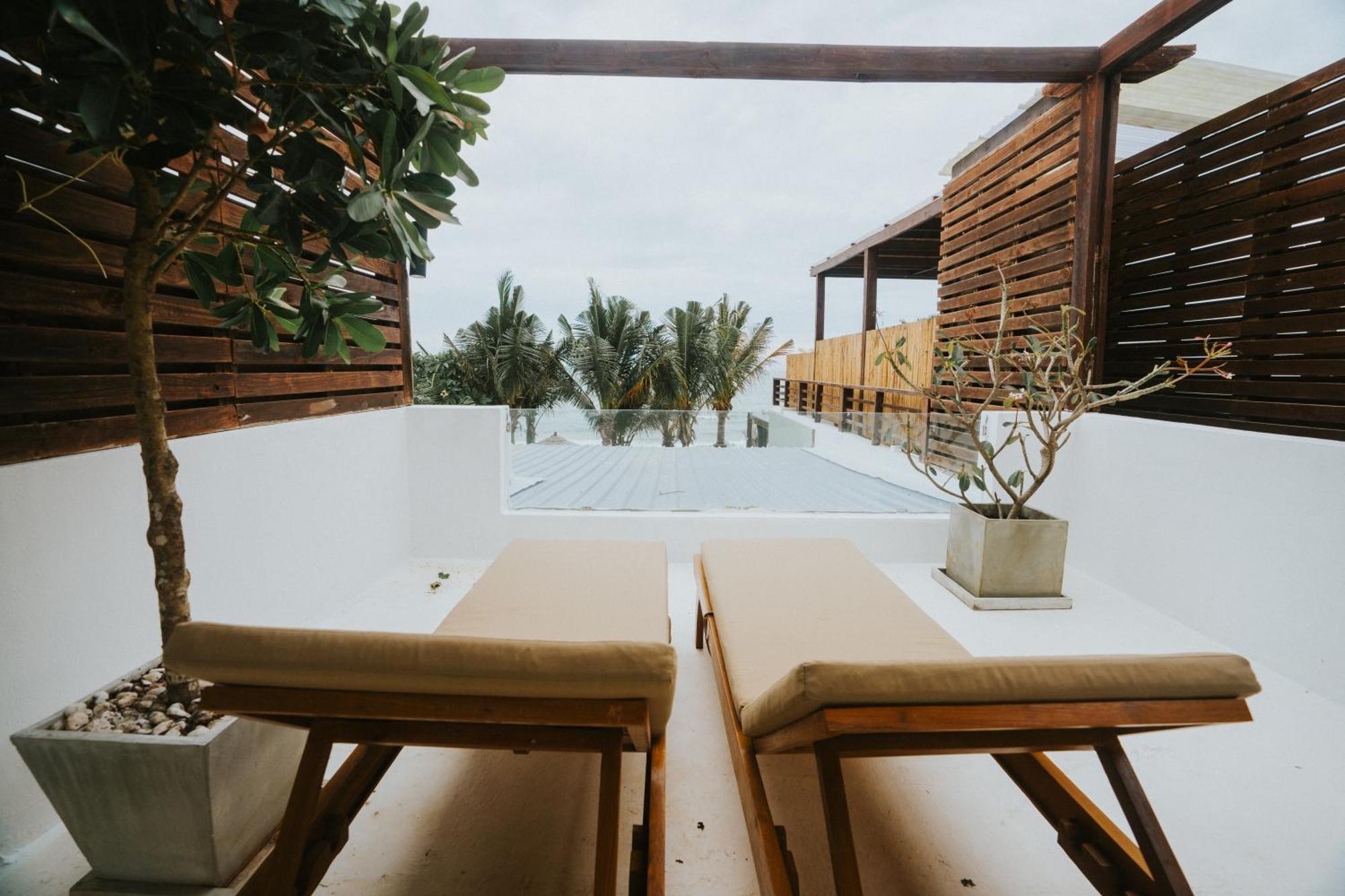 Areeya Beachfront Villas Pranburi Ban Nong Sua  Exterior photo