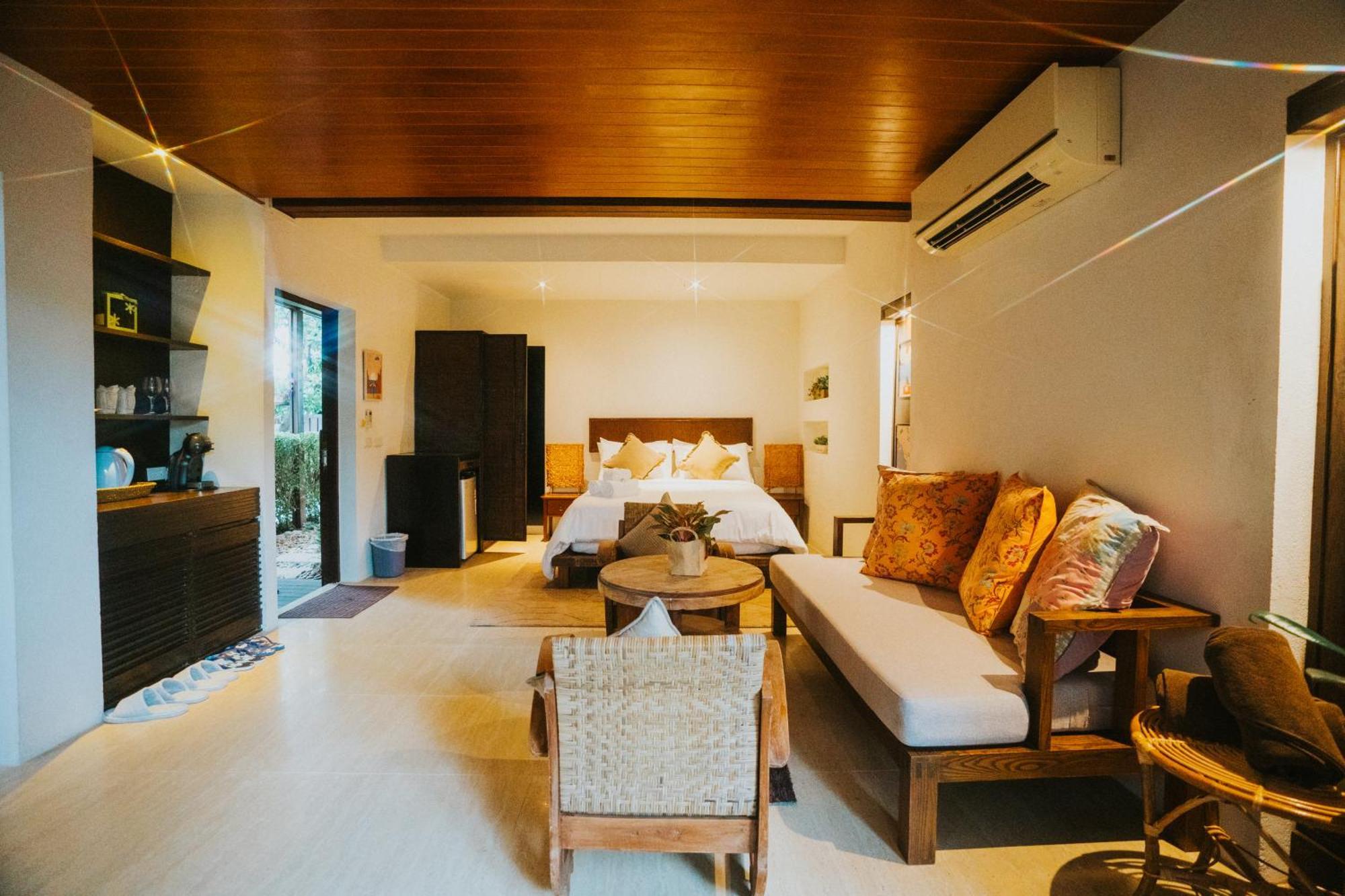 Areeya Beachfront Villas Pranburi Ban Nong Sua  Exterior photo
