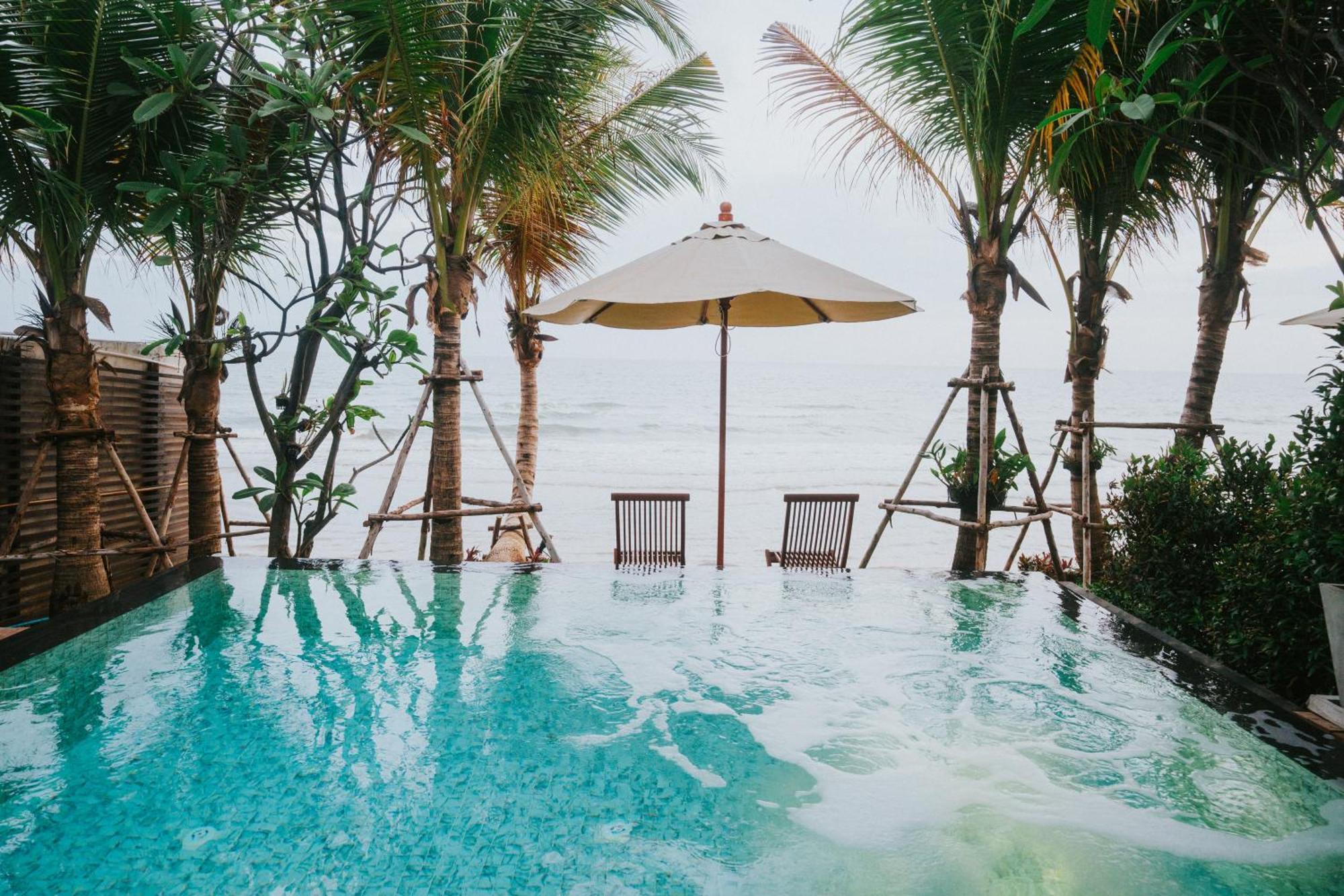 Areeya Beachfront Villas Pranburi Ban Nong Sua  Exterior photo